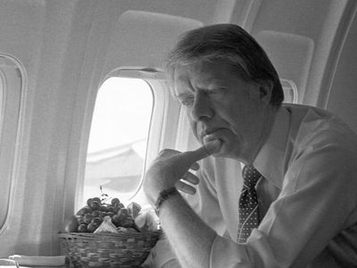 El expresidente de EU Jimmy Carter alerta de que el país "se tambalea"