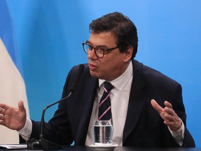 Para el ministro de Trabajo, Claudio Moroni, “los salarios no perdieron contra la inflación” en 2021