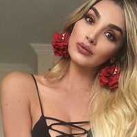 ¡Tiembla Mateo! Melina Ramírez estrena curvas con un escotazo que no resiste más