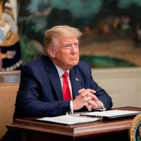 Trump se atribuye el mérito del fallo que revirtió la legalización del aborto