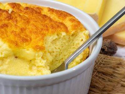 Soufflé de queso: con pocos ingredientes, prepará esta tremenda receta con toque gourmet para la cena