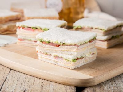 Simple y económico: prepará tus propios sándwiches de miga y date el gusto sin culpa