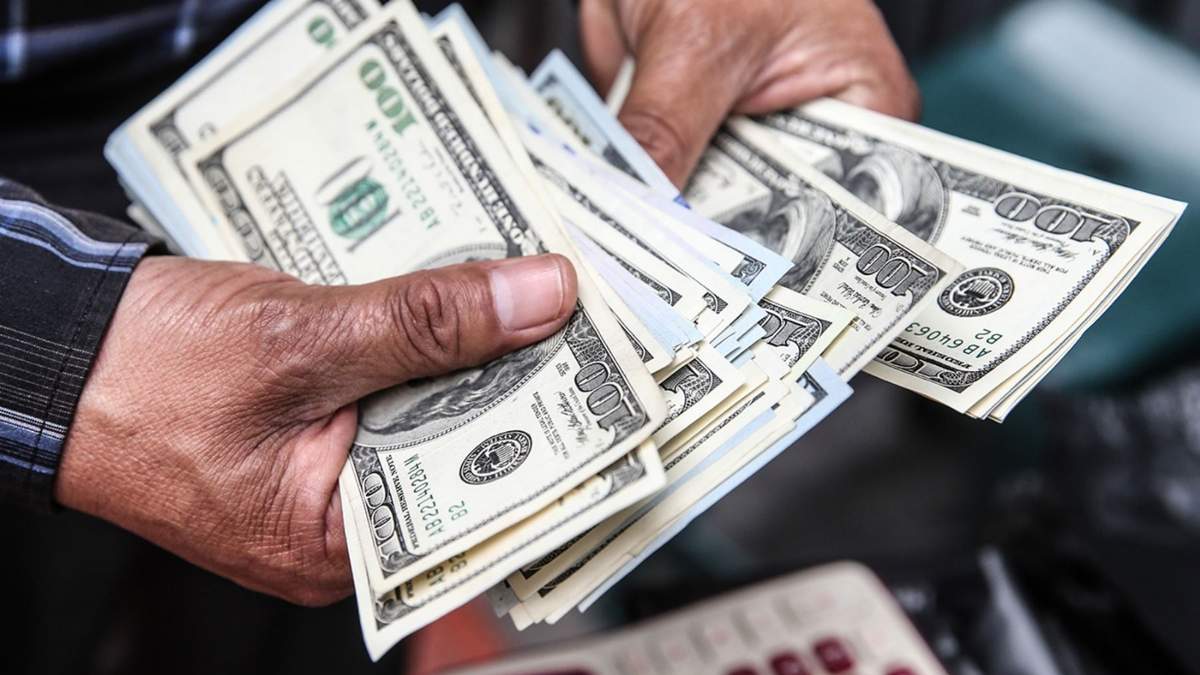 La cotización del dólar blue iniciará con uno de sus registros más altos del año. Fuente: (Twitter)