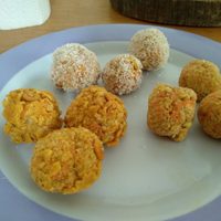 Sin gastar de más para una torta, prepará estas trufas de zanahoria deliciosas y fáciles de hacer