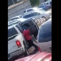 Comando irrumpe en salón de fiestas y "levanta" a un hombre en Puebla (Video)