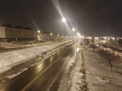 Por la nieve, varias rutas se encuentran inhabilitadas y otras funcionan con horario limitado