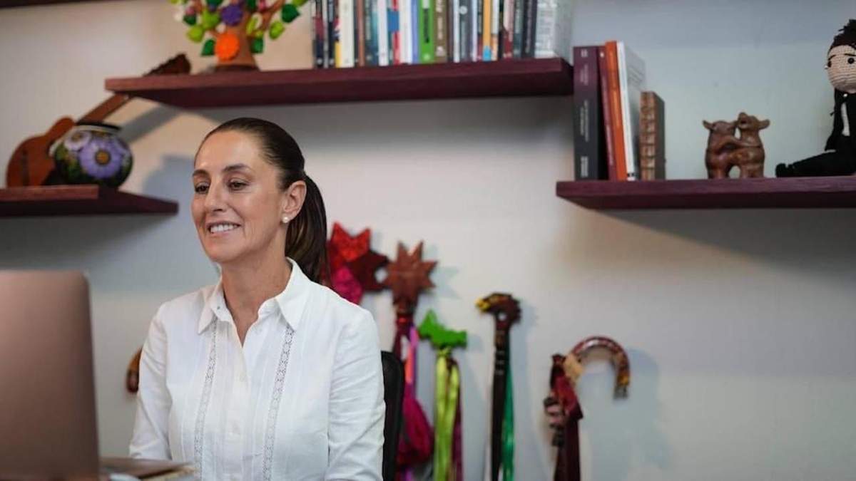 La aspirante presidencial en su transmisión en vivo