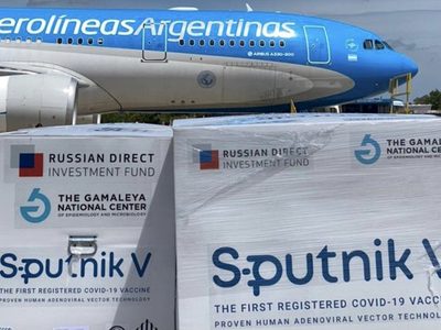 El avión de Aerolíneas Argentinas ya partió de Rusia con la vacuna: también trae para otro país