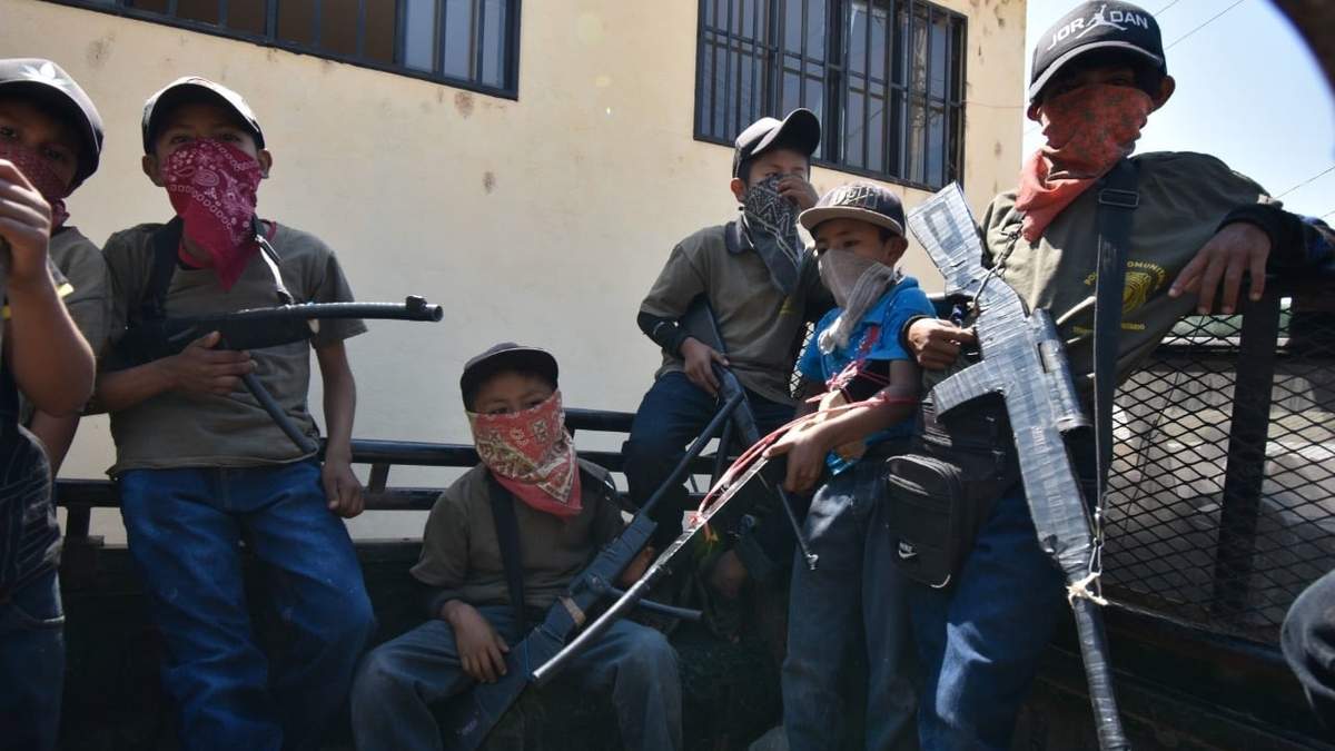 "Niños comunitarios", en Guerrero