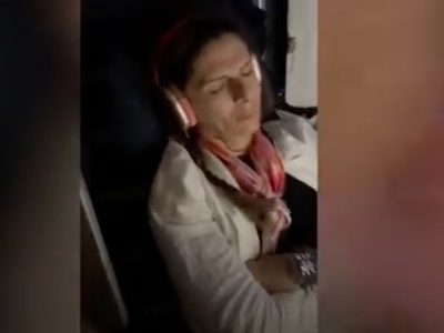 Ana Guevara regresa de los Juegos Olímpicos en asiento de lujo (Video)