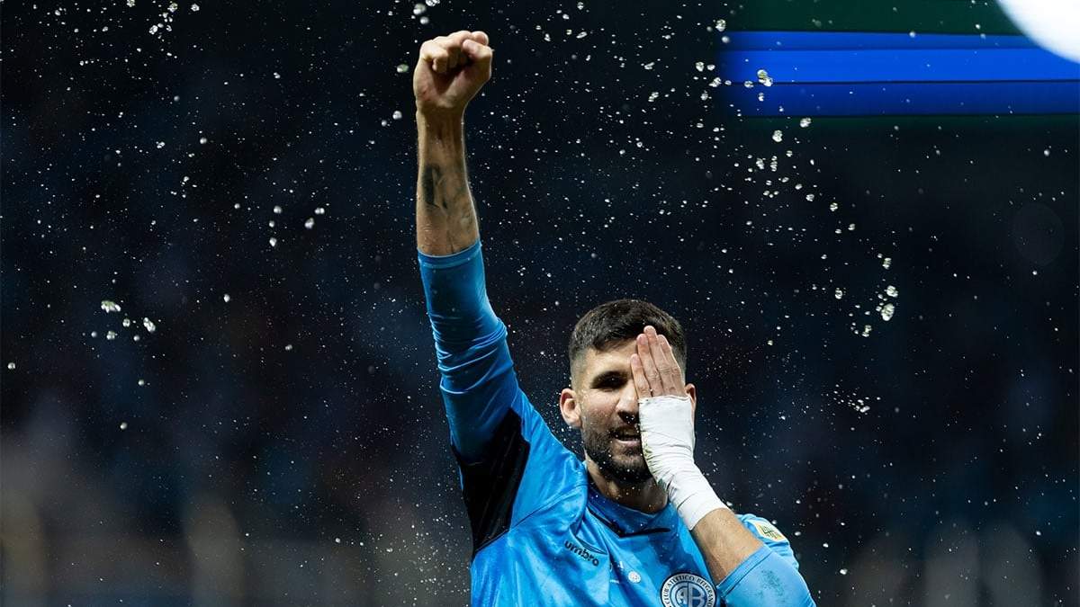 Lisandro Licha López anotó el segundo de Belgrano.