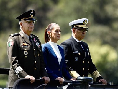 Fuerzas armadas refrendan “subordinación total al poder civil” en ceremonia de salutación a Sheinbaum