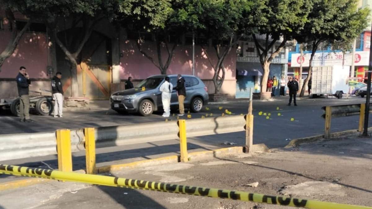 El vehículo que conducían las víctimas