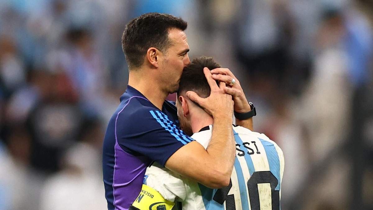 Lionel Scaloni y Lionel Messi Fuente: (X)