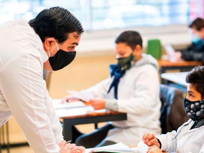 Vacunación de docentes: cómo será el operativo del Gobierno