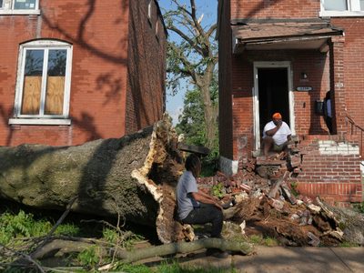 Oleada de tornados deja 16 muertos en Kentucky y Missouri