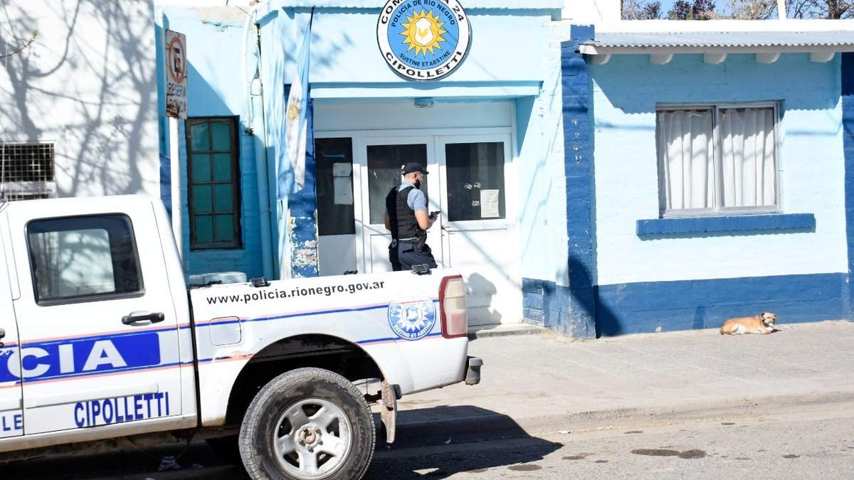 Móvil policial de la fuerza de seguridad de Río Negro. Fuente: (Twitter)