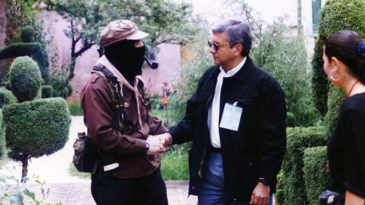 Marcos y López Obrador en San Cristóbal de las Casas en 1996