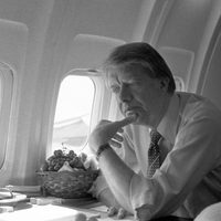 El expresidente de EU Jimmy Carter alerta de que el país "se tambalea"