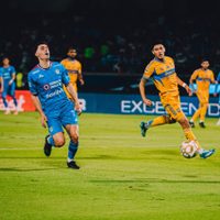Cruz Azul salva apenas un empate ante Tigres en la ida de las semifinales de la Liga MX