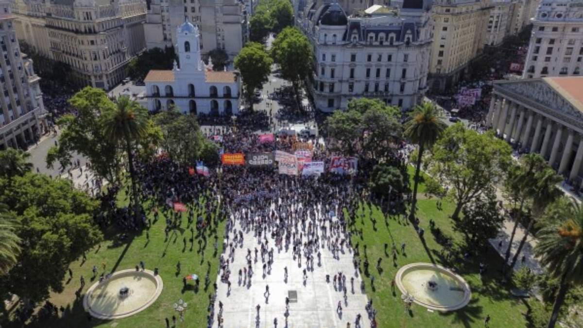 Miles de personas se manifestaron el miércoles en Buenos Aires