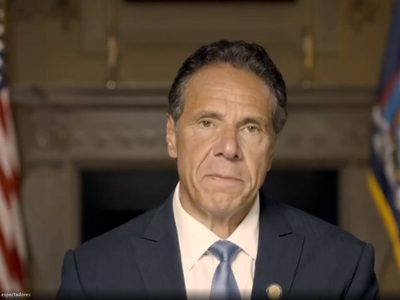 El exgobernador Andrew Cuomo, es acusado de un delito sexual por un tribunal de Nueva York