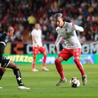 Necaxa golea 3-0 a Gallos; golazo de Gallegos