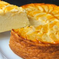 Sin harinas y con 4 ingredientes: la torta matera de manzanas más rica y fácil para el finde