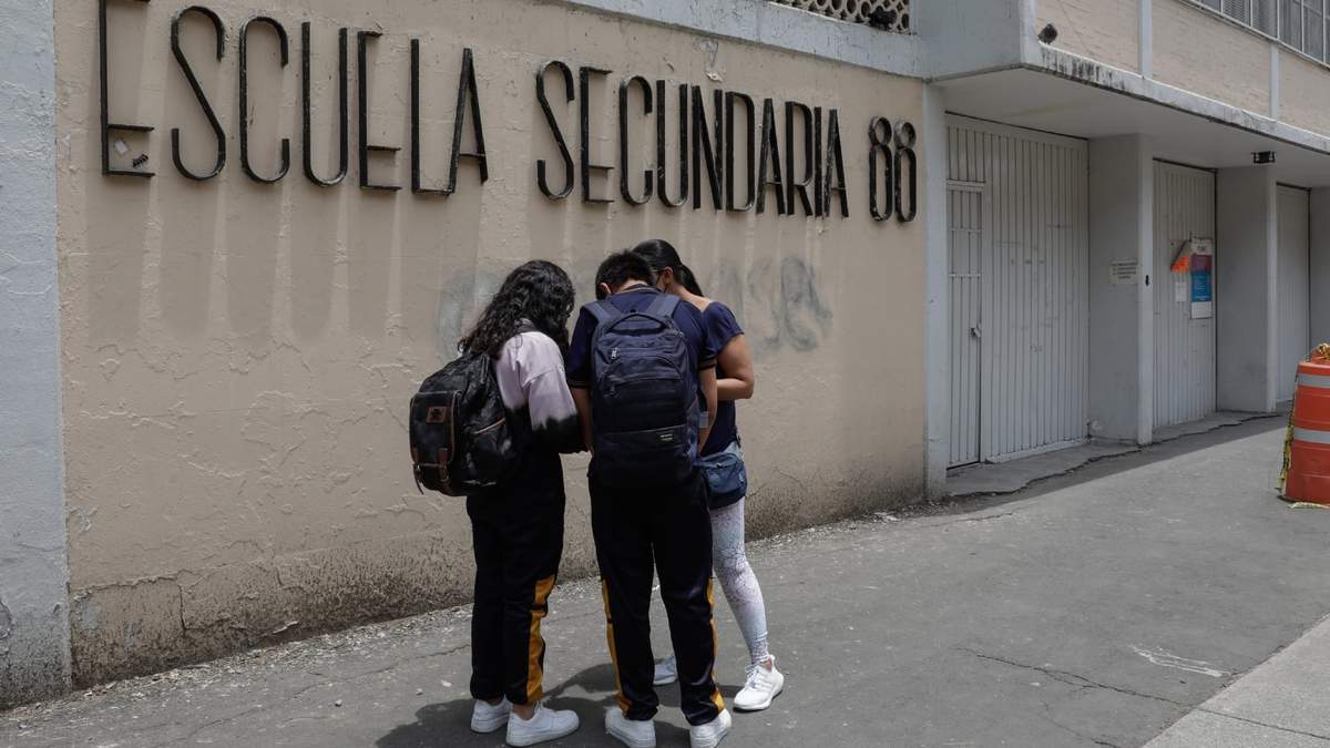 Escuela Secundaria Diurna 88, Dr. Nabor Carrillo, ubicada en la colonia Jardín Balbuena de la alcaldía Venustiano Carranza
