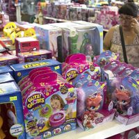 Con la caída de venta de juguetes en Navidad, la CAME pide planes Ahora para Reyes