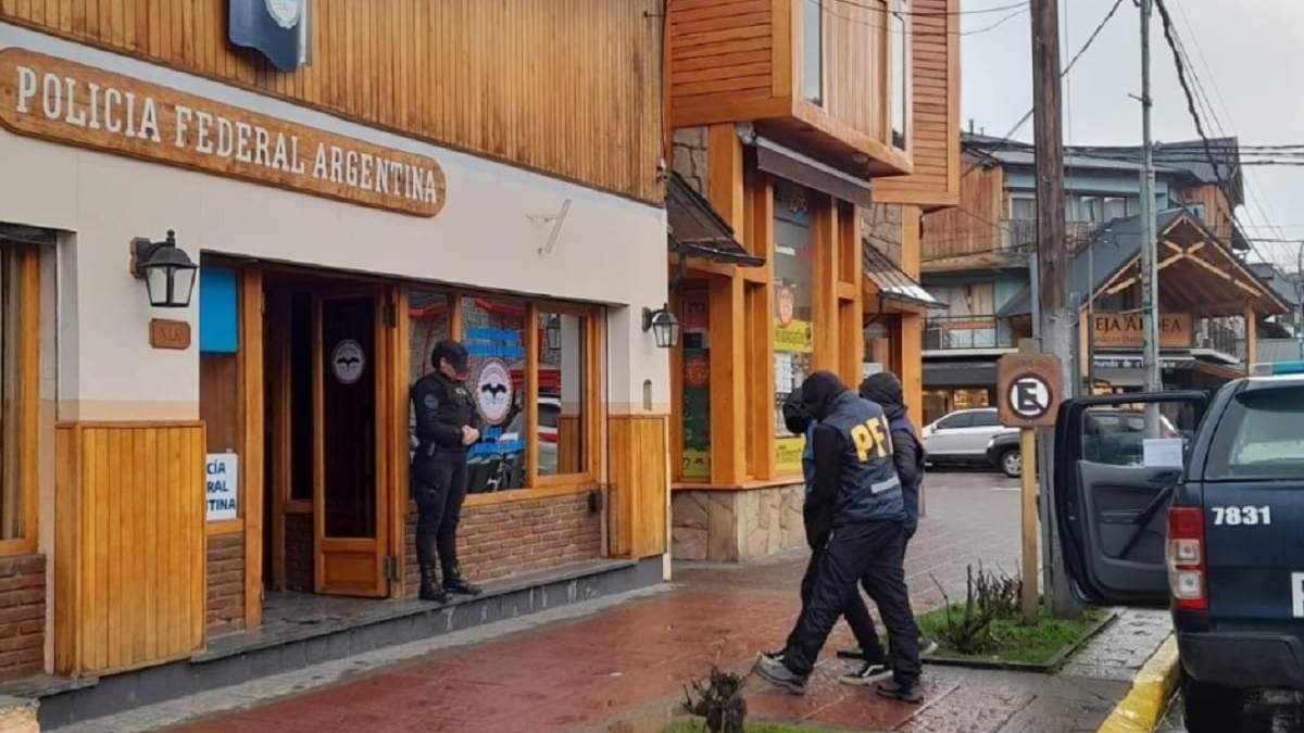 La detención estuvo a cargo de la Policía Federal de San Martín de los Andes. Fuente: (Realidad Sanmartinense)