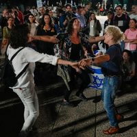 Hamás libera a 24 rehenes a cambio de 39 presos palestinos como parte del canje con Israel