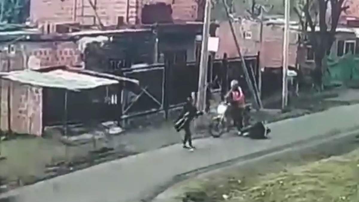 Una mujer policía baleó a un motochorro que intentó asaltarla