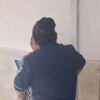 Trabajadora del IMSS-Bienestar en Veracruz golpea a familiar de paciente (Video)