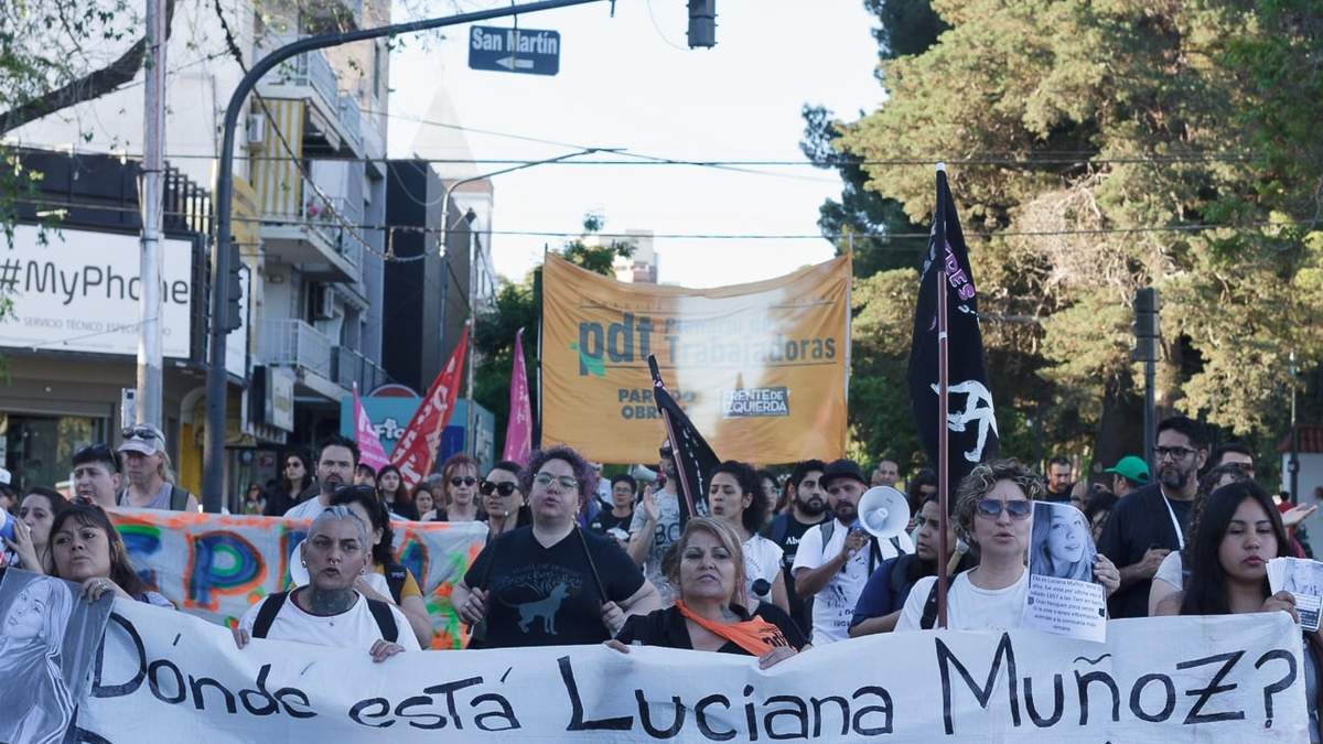 La marcha recorrió la Avenida Argentina. Fuente: (Emiliano Ortiz)