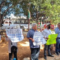 Exigen liberar a candidato a presidencia municipal y a su esposa, detenidos sin orden de aprehensión
