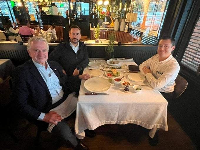El diputado Santiago Creel se reunió con el alcalde de Monterrey, Luis Donaldo Colosio, y con el diputado federal Agustín Basave