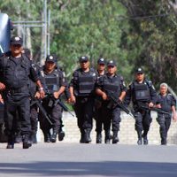 Acusan violaciones a derechos humanos de internos del penal de Mihuatlán
