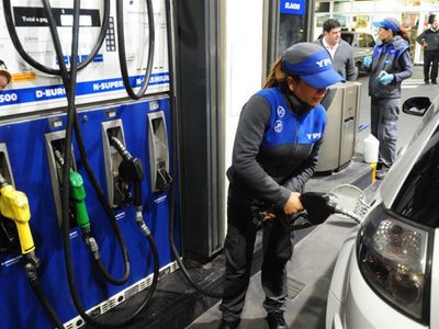 En YPF alertan por una estafa que promete nafta gratis