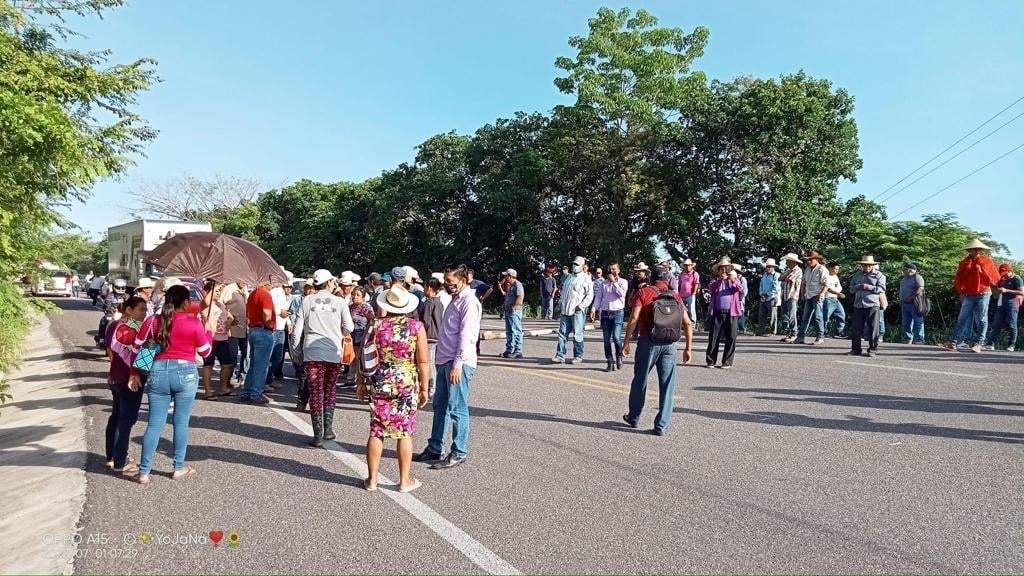 Bloqueos en diversas carreteras de Chiapas