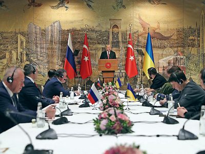 En el centro del conflicto, la neutralidad de Kiev