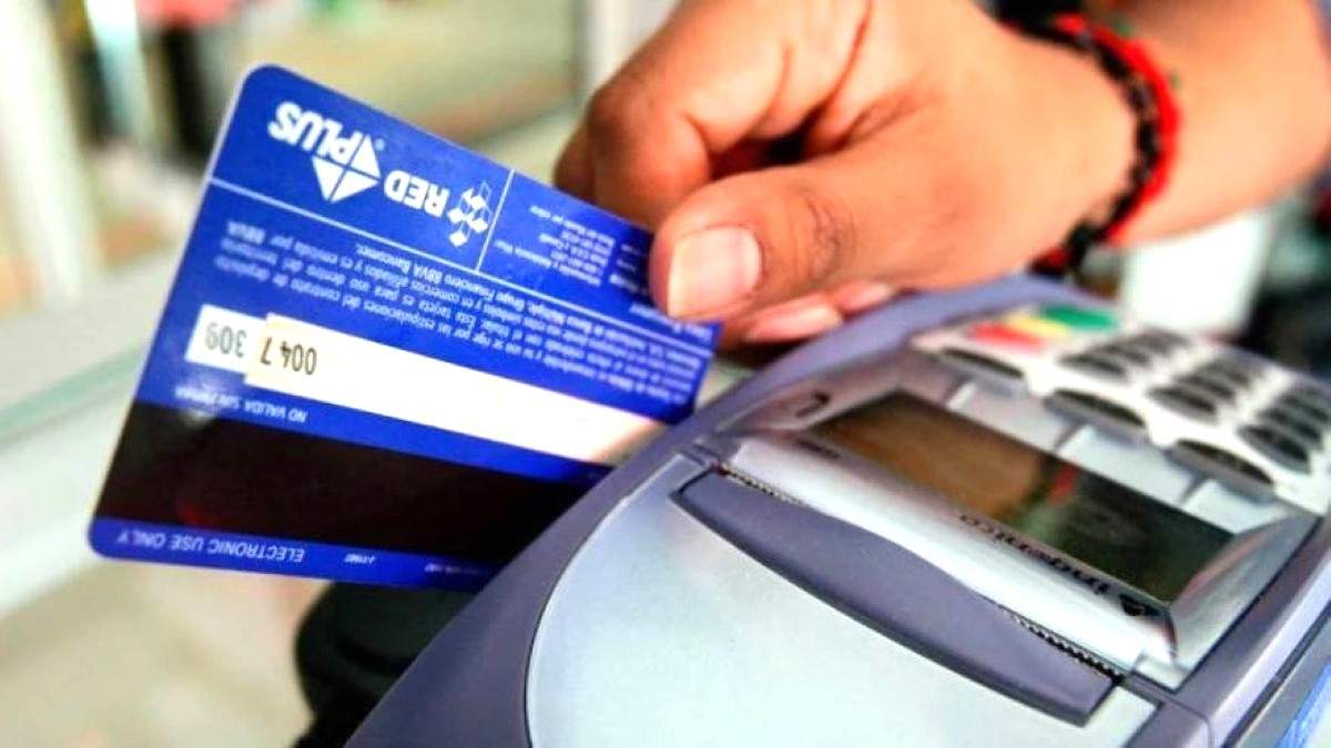 Compras con tarjeta de débito. Fuente: (Facebook)