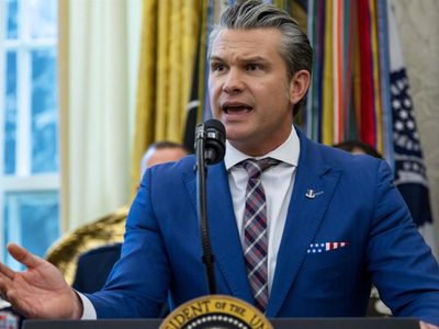 Hegseth asegura que Trump "decidirá los términos" para gobernar Venezuela
