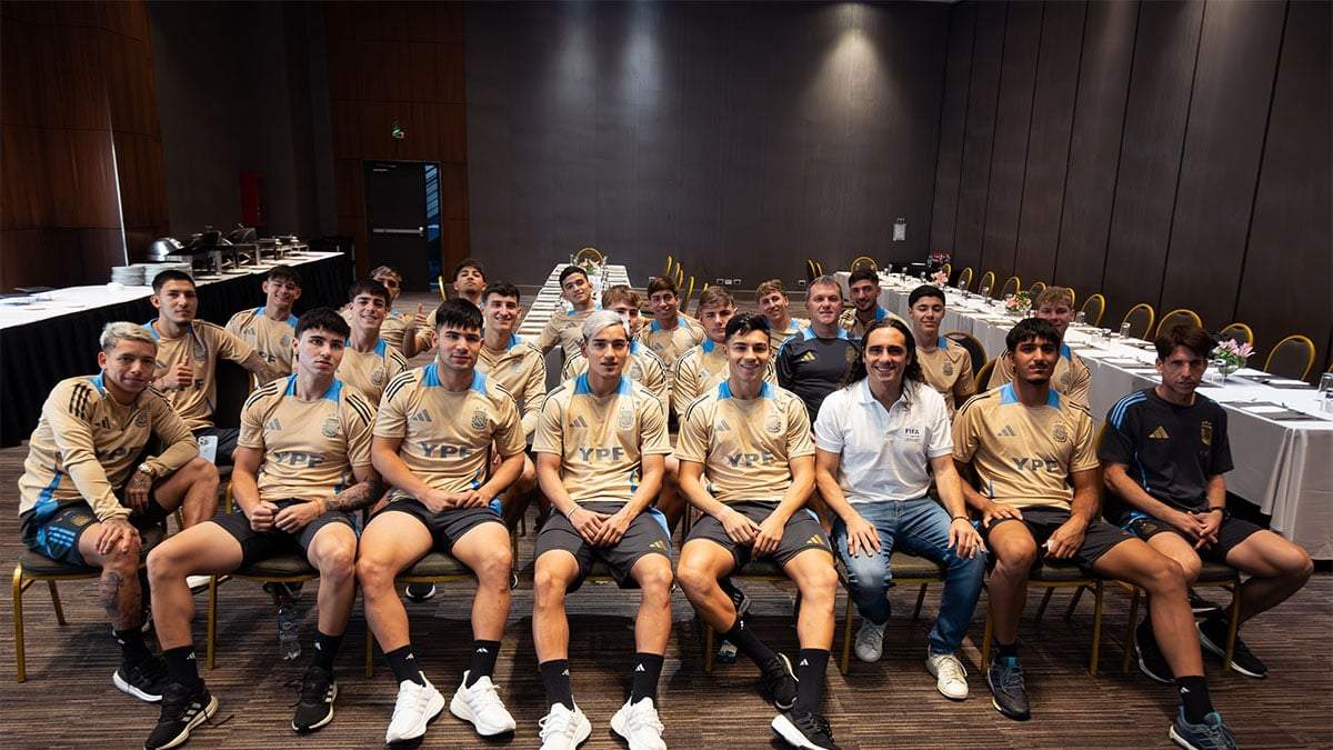 El Sub 20 tuvo la visita de otro que alguna vez fue Sub 20, Juan Pablo Sorín.