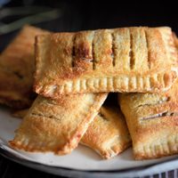 Pastelitos de manzana con pan lactal: fácil y en 5 minutos, hacelos mientras ponés la pava para el mate