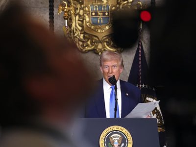 Trump dice que la AP estará restringida en la Casa Blanca hasta que cambie estilo de Golfo de México