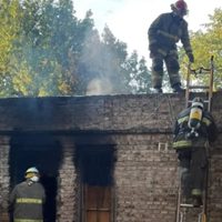 Un hombre fue hallado sin vida en el interior de una vivienda afectada por un incendio en el Bajo de Neuquén