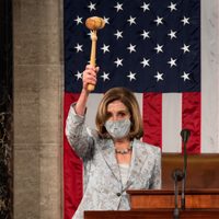 Nancy Pelosi pide al Ejército de EU restringir el acceso de Trump a los códigos nucleares