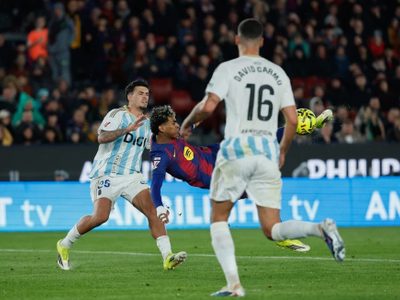 Barcelona golea 3-0 al Ovideo y recupera el liderato de la liga española