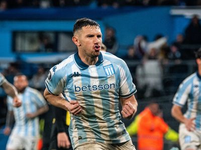 Racing y Vélez definen este martes un semifinalista